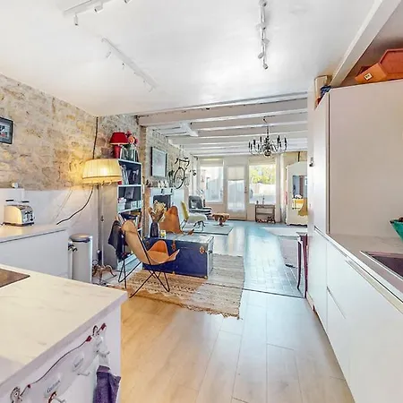Charakter Haus In Perfekter Lage Neben Fluss Inkl Ruhiger Terrasse