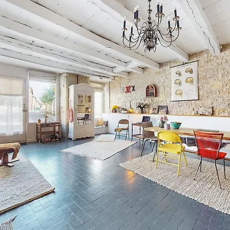 Holiday home Charakter Haus In Perfekter Lage Neben Fluss Inkl Ruhiger Terrasse Verteuil-sur-Charente